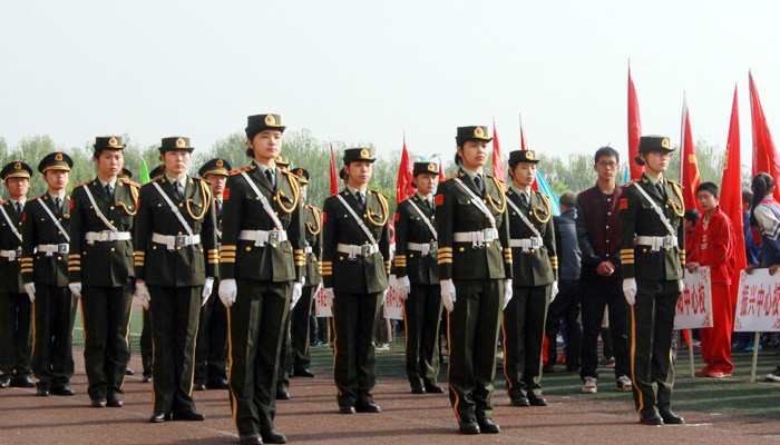 bevictor伟德国旗护卫队执行孝义市中小学生田径运动会升旗任务